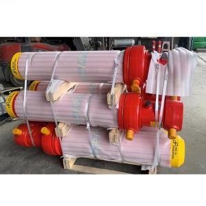 The lifting oil cylinder